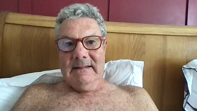 Snapshot of Oldpistolpete chatting on 9, 7, 2026 Oldpistolpete online show from 9, 7, 2026