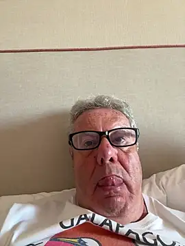 Snapshot of Oldpistolpete chatting on 20, 5, 2026 Oldpistolpete online show from 20, 5, 2026
