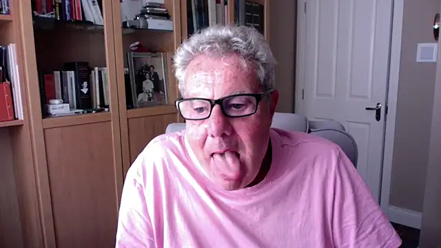 Snapshot of Oldpistolpete chatting on 11, 7, 2026 Oldpistolpete online show from 11, 7, 2026