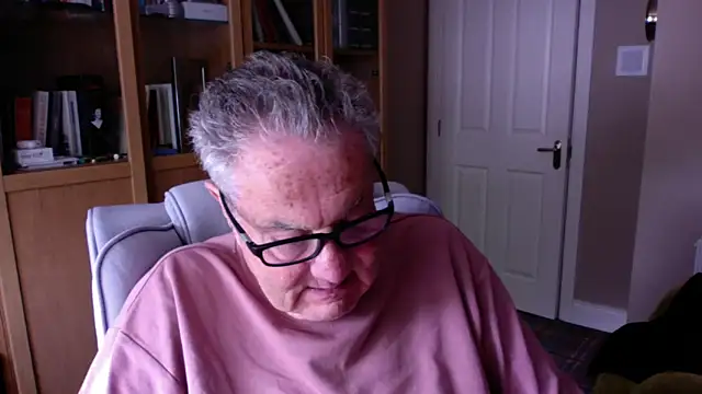 Snapshot of Oldpistolpete chatting on 14, 5, 2026 Oldpistolpete online show from 14, 5, 2026