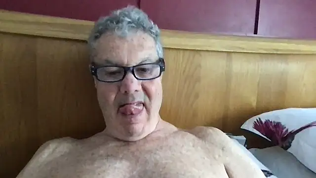 Snapshot of Oldpistolpete chatting on 6, 5, 2026 Oldpistolpete online show from 6, 5, 2026