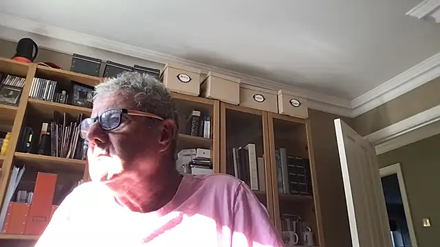 Snapshot of Oldpistolpete chatting on 15, 7, 2026 Oldpistolpete online show from 15, 7, 2026