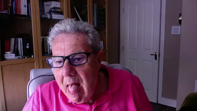 Snapshot of Oldpistolpete chatting on 11, 5, 2026 Oldpistolpete online show from 11, 5, 2026