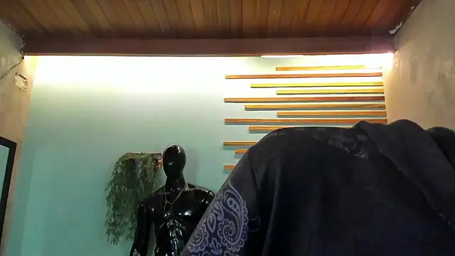 Snapshot of 2tommy_greg chatting on 23, 1, 2025 2tommy greg online show from 23, 1, 2025