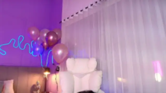 Sofly s online show from 4, 4, 2026