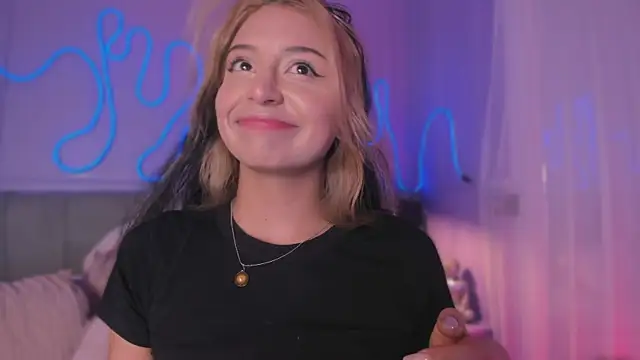 Sofly s online show from 15, 12, 2025