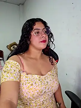 Snapshot of Mary_pinkish chatting on 18, 11, 2025 Mary pinkish online show from 18, 11, 2025