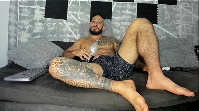 Snapshot of leonidas_18k chatting on 27, 5, 2026 leonidas 18k online show from 27, 5, 2026