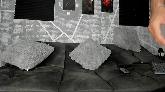 leonidas 18k online show from 27, 2, 2026