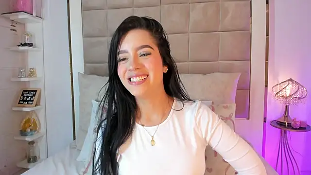 Victoria adaams online show from 28, 1, 2025