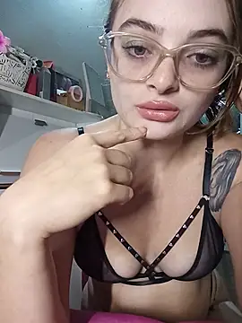 Snapshot of Emmacut chatting on 11, 7, 2026 Emmacut online show from 11, 7, 2026