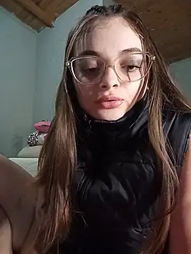 Snapshot of Emmacut chatting on 5, 7, 2026 Emmacut online show from 5, 7, 2026