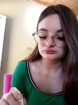 Emmacut online show from 20, 10, 2025