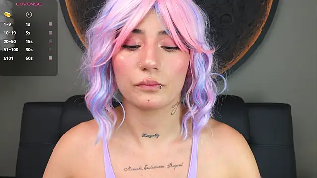 Snapshot of miss_sharlotte18 chatting on 25, 9, 2025 miss sharlotte18 online show from 25, 9, 2025