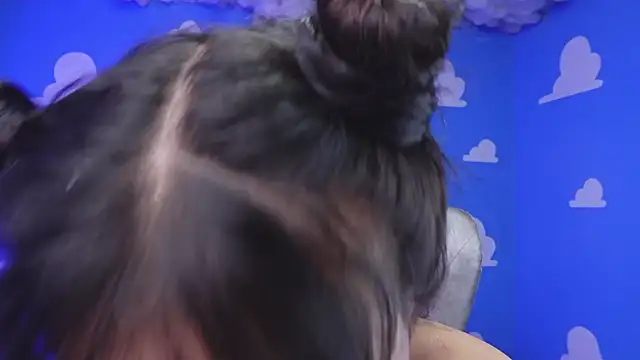 Snapshot of miss_sharlotte18 chatting on 11, 10, 2025 miss sharlotte18 online show from 11, 10, 2025