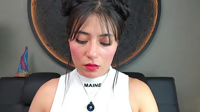 Snapshot of miss_sharlotte18 chatting on 29, 10, 2025 miss sharlotte18 online show from 29, 10, 2025