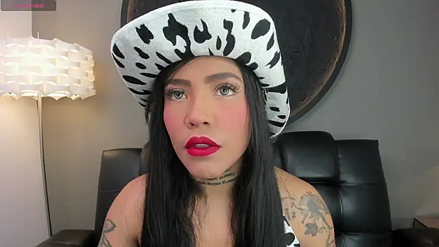 miss vaiolette online show from 15, 2, 2025