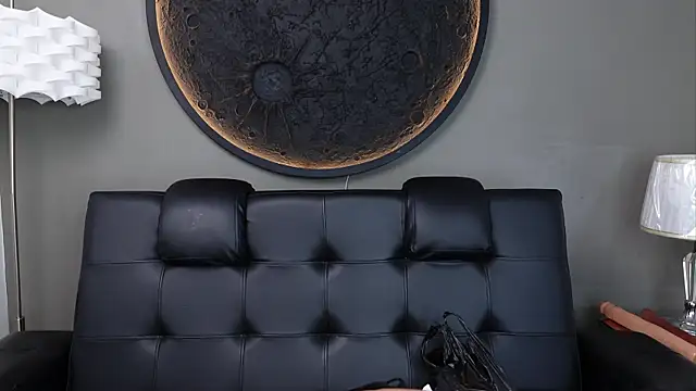 miss vaiolette online show from 8, 4, 2026