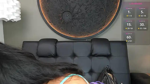 miss vaiolette online show from 10, 11, 2025