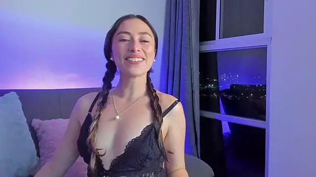 Snapshot of Amatiista chatting on 5, 10, 2025 Amatiista online show from 5, 10, 2025