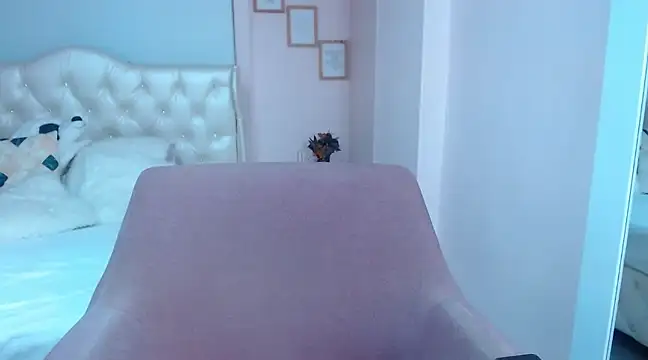annylouis online show from 31, 1, 2025