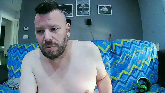 Snapshot of txan9876 chatting on 16, 10, 2025 txan9876 online show from 16, 10, 2025