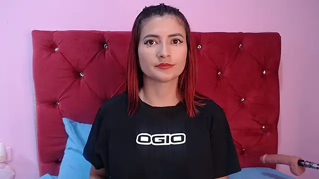 Snapshot of Evasummer1 chatting on 28, 11, 2025 Evasummer1 online show from 28, 11, 2025