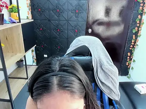 AnnyMilet  online show from 28, 4, 2026