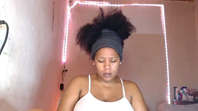 Snapshot of cherry_cleou chatting on 10, 5, 2026 cherry cleou online show from 10, 5, 2026