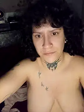 callmelouve online show from 23, 12, 2025