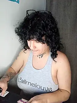 callmelouve online show from 11, 11, 2025