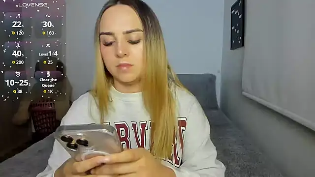 sophi mooreno online show from 18, 12, 2025