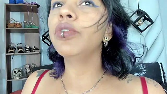 MirandaHaguen online show from 6, 5, 2026