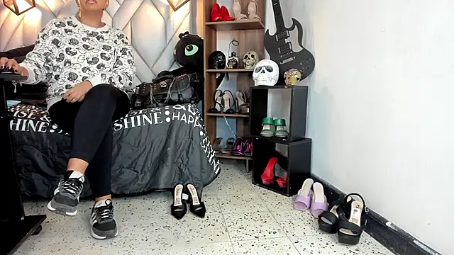 MirandaHaguen online show from 23, 2, 2026