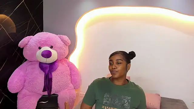 Snapshot of ArianaBlackk chatting on 23, 6, 2026 ArianaBlackk online show from 23, 6, 2026
