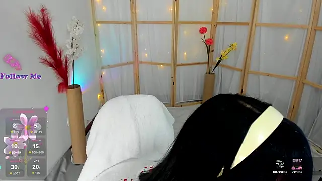 Silvanna-Moree online show from 8, 10, 2025