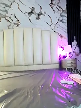 Snapshot of mollieblue69 chatting on 28, 11, 2025 mollieblue69 online show from 28, 11, 2025