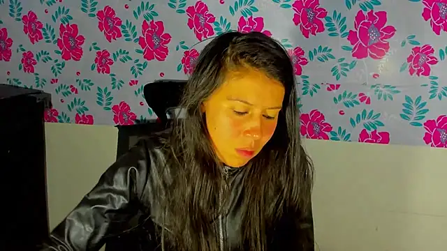 sandyquinnxx online show from 13, 3, 2025