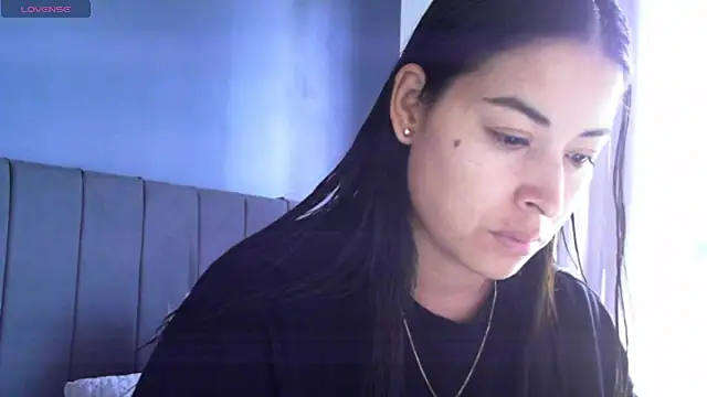 Snapshot of Sweet-Angie chatting on 9, 5, 2026 Sweet-Angie online show from 9, 5, 2026