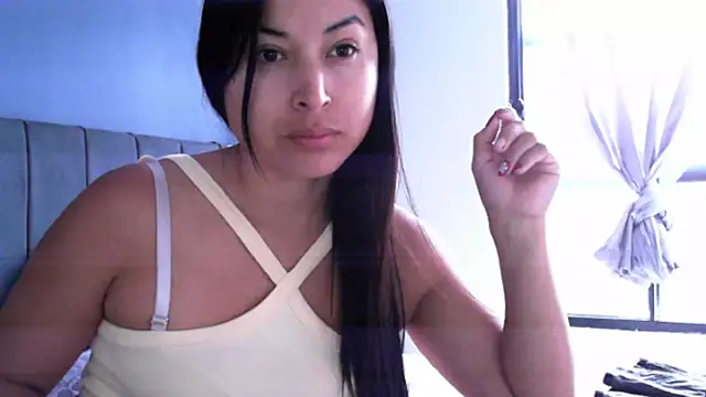 Snapshot of Sweet-Angie chatting on 6, 6, 2026 Sweet-Angie online show from 6, 6, 2026