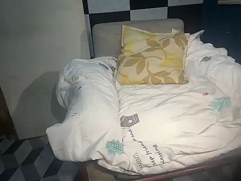 asian-doll online show from 16, 4, 2026