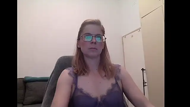Snapshot of SavannaGirly chatting on 19, 9, 2025 SavannaGirly online show from 19, 9, 2025