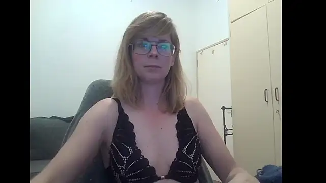 SavannaGirly online show from 16, 12, 2025