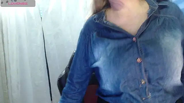 Chayla Ruiz online show from 26, 3, 2026