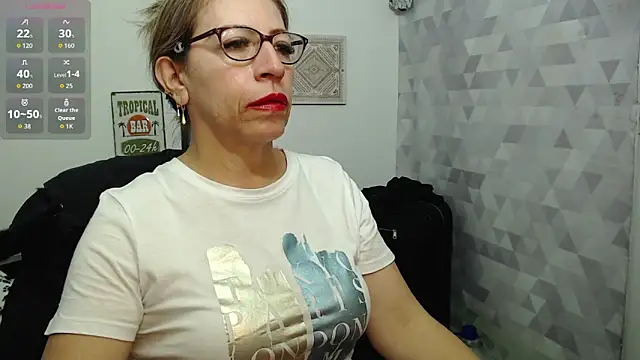 Snapshot of Chayla_Ruiz chatting on 23, 9, 2025 Chayla Ruiz online show from 23, 9, 2025