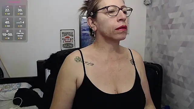 Snapshot of Chayla_Ruiz chatting on 22, 9, 2025 Chayla Ruiz online show from 22, 9, 2025