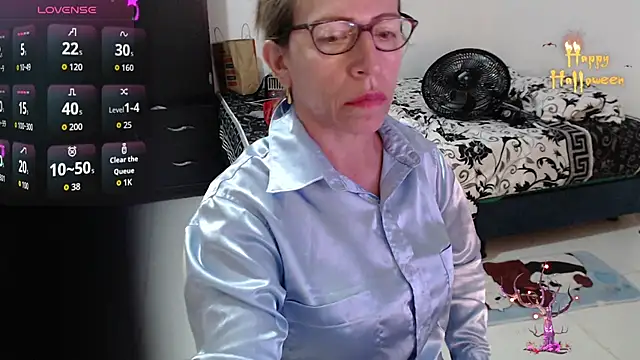 Snapshot of Chayla_Ruiz chatting on 23, 10, 2025 Chayla Ruiz online show from 23, 10, 2025