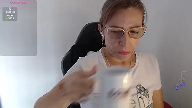 Snapshot of Chayla_Ruiz chatting on 4, 7, 2026 Chayla Ruiz online show from 4, 7, 2026