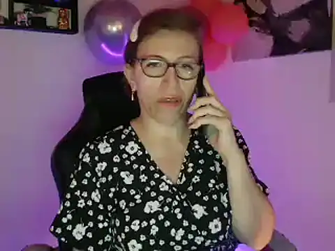 Snapshot of Chayla_Ruiz chatting on 2, 3, 2025 Chayla Ruiz online show from 2, 3, 2025