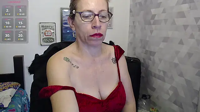 Snapshot of Chayla_Ruiz chatting on 9, 9, 2025 Chayla Ruiz online show from 9, 9, 2025
